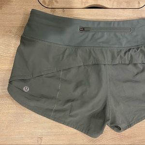 Lululemon Speed Up Shorts 2.5” Size 6